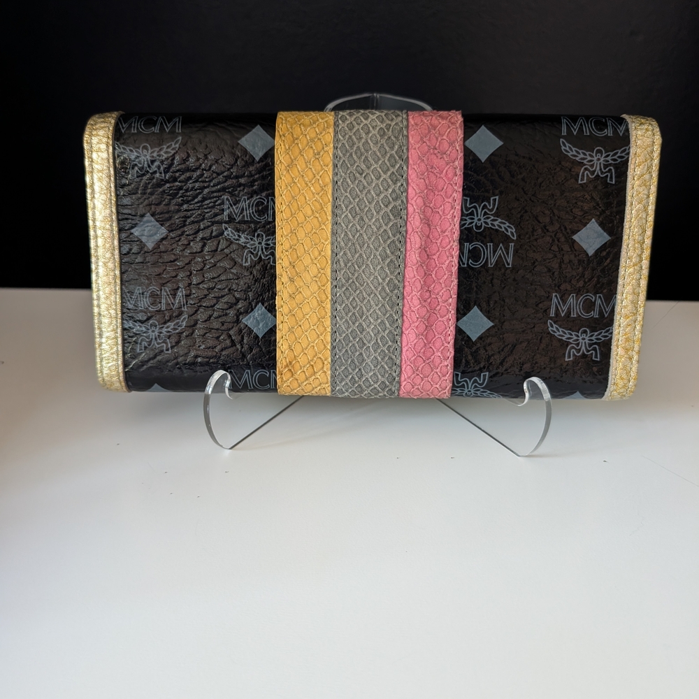 MCM Princess Lion Long Wallet - Picture 2 of 12